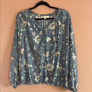 Woman’s Loft banded waist long sleeve top XL